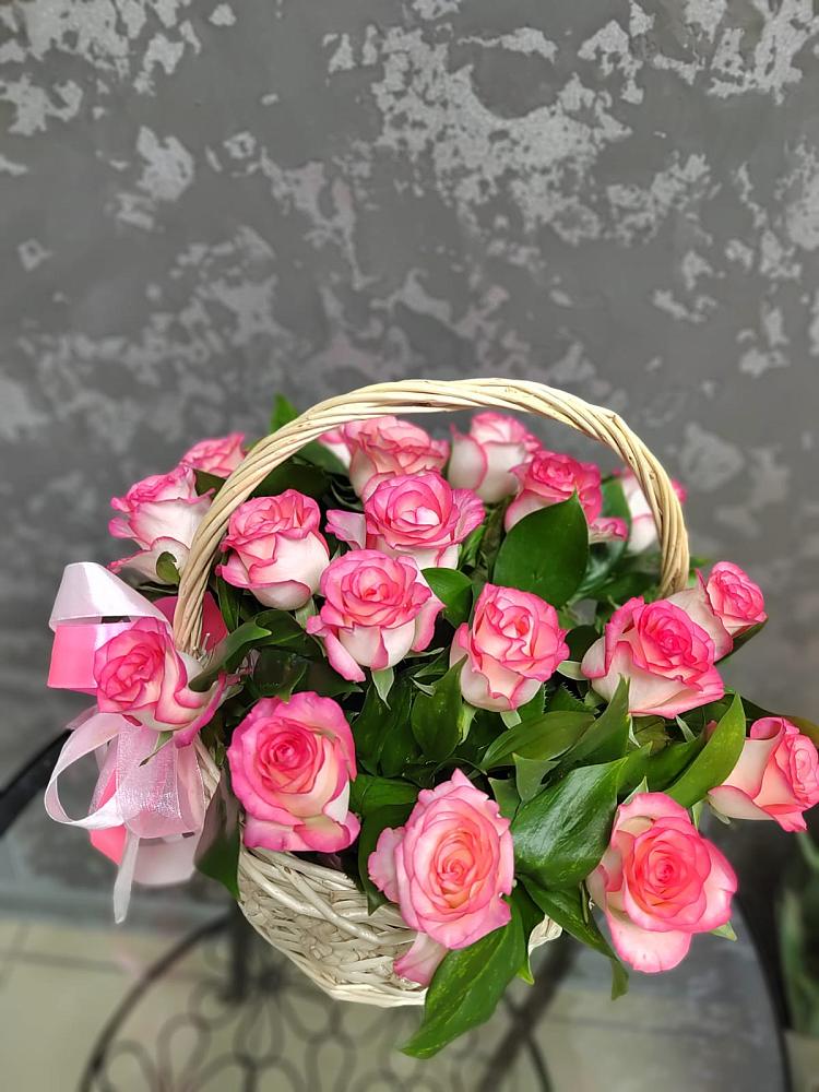 Цветочная композиция из Розы в корзине в Вагае