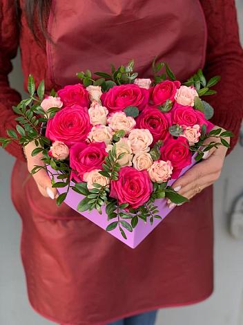 Цветочная композиция из Розы в коробке в Вагае