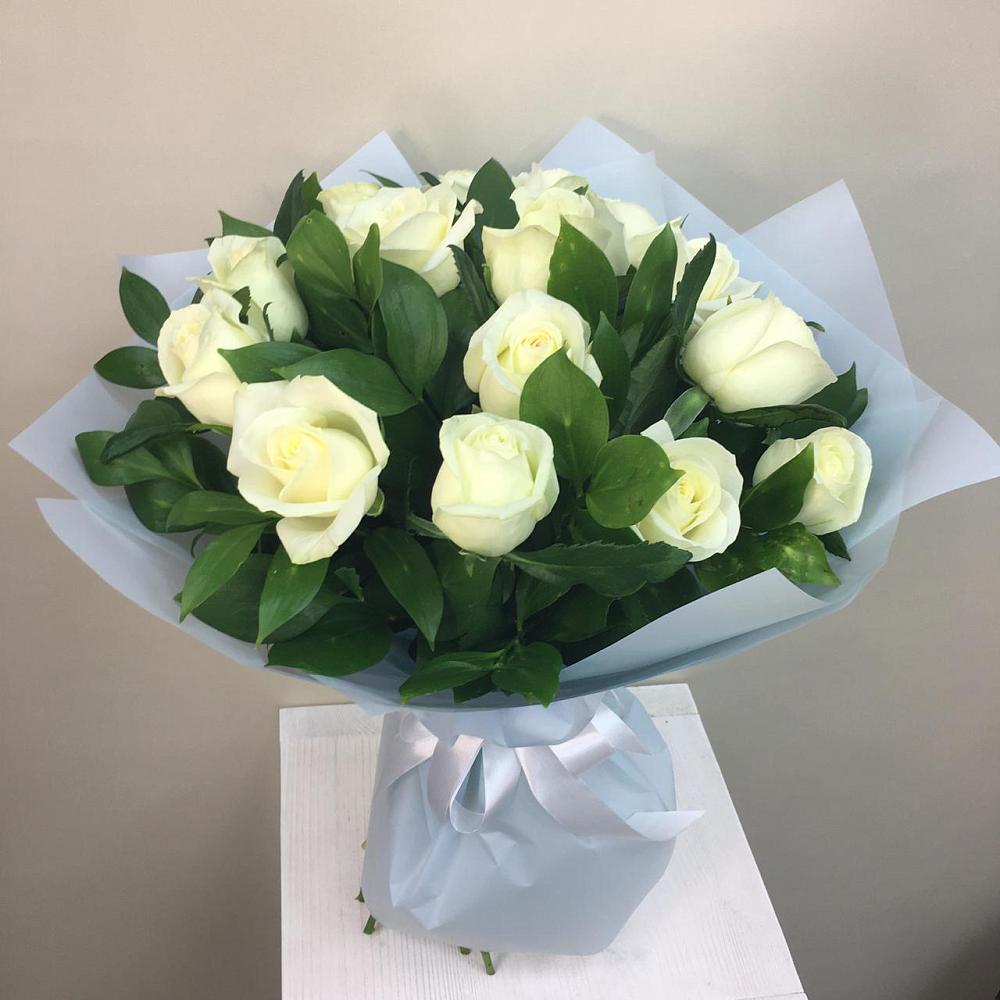Букет 15 Белых роз Проуд в Вагае