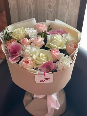 Букет цветов из: Орхидеи, Розы и Гвоздики в Вагае
