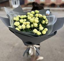 Букет Белые кустовые розы Солинеро в Вагае