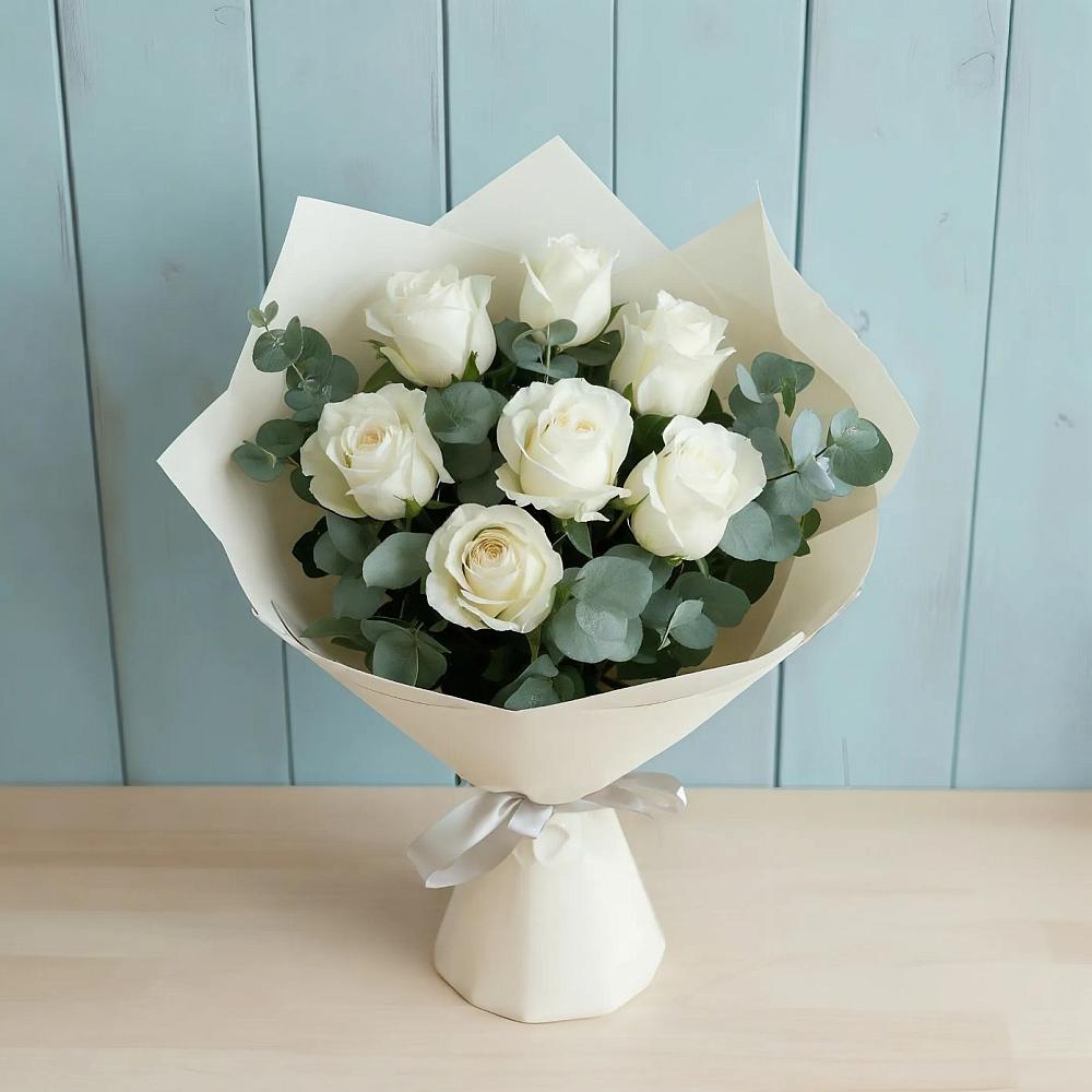 Букет Белые розы в Эвкалипте в Вагае