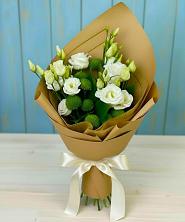 Букет цветов из:  Хризантемы и Лизиантусы в Вагае