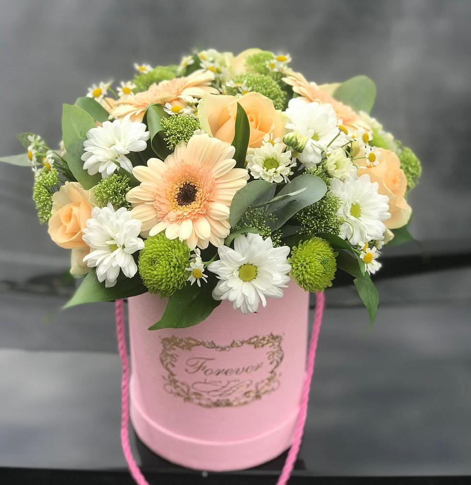 Цветочная композиция из Розы, Герберы и Хризантемы в шляпной коробке в Вагае